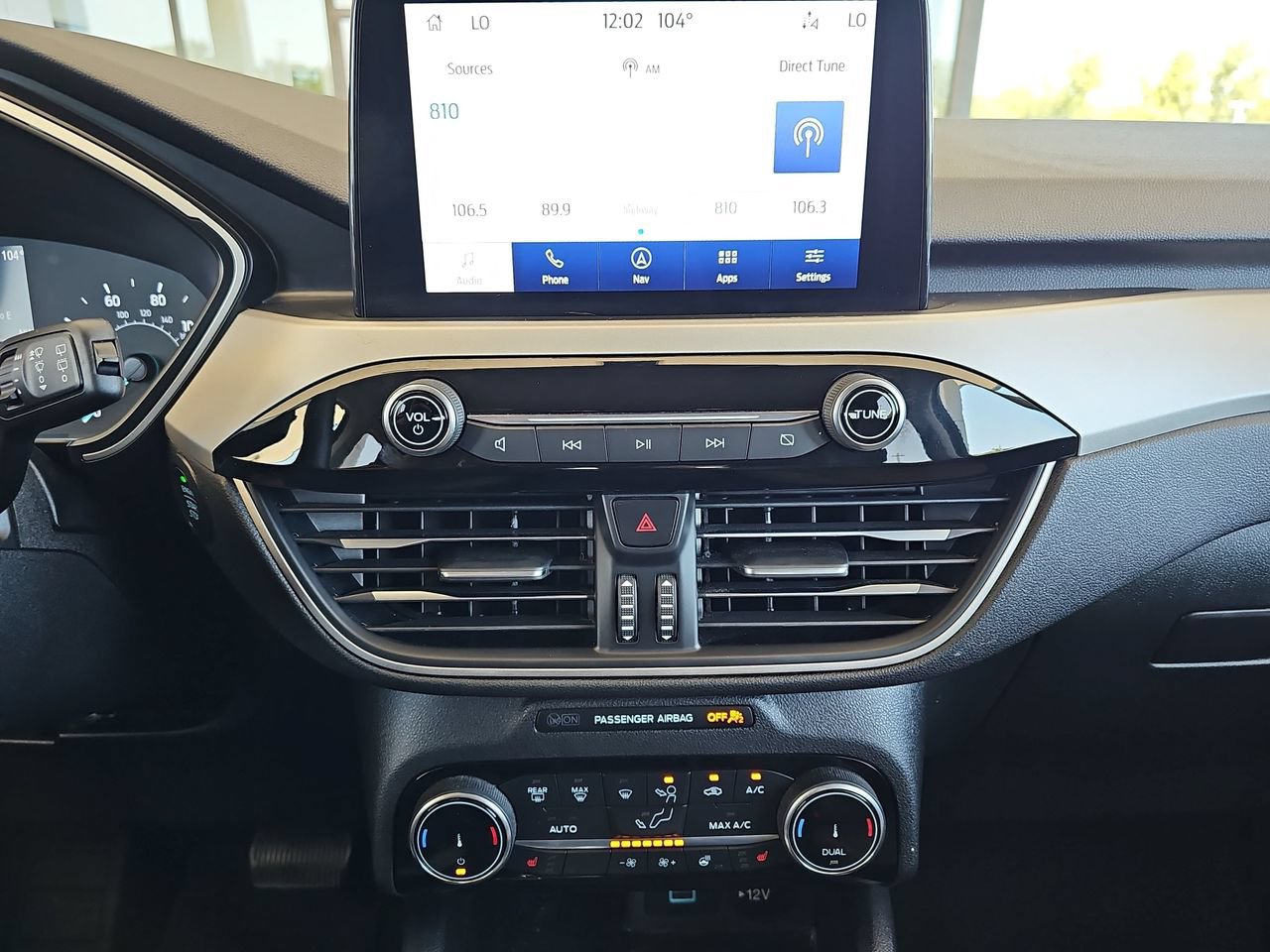 Used 2022 Ford Escape SE w/ SE Sport Appearance Package FWD image 25