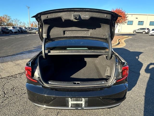 Used 2023 Volvo S90 B6 Plus image 15