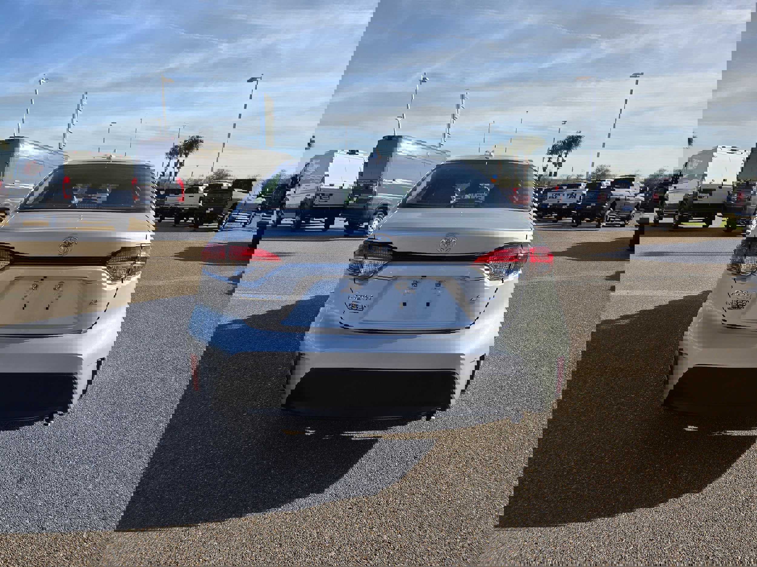 Used 2023 Toyota Corolla LE image 6