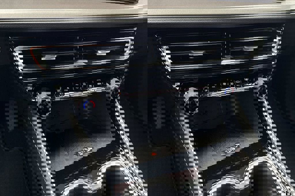 New 2026 Chevrolet Traverse LT w/ Midnight/Sport Edition image 22