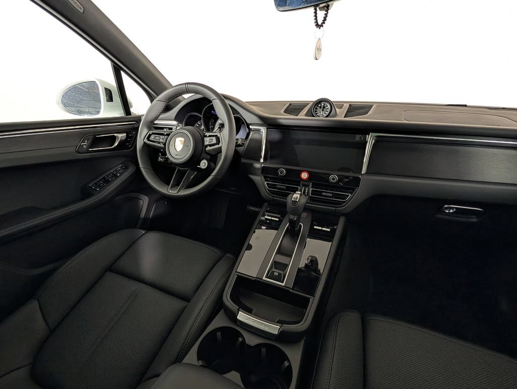 New 2026 Porsche Macan GTS AWD/4WD image 22
