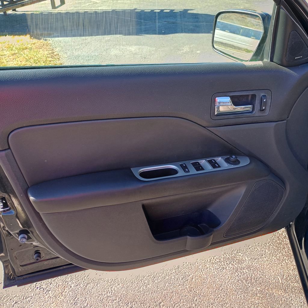 Used 2011 Ford Fusion SEL w/ 302A Rapid Spec Order Code image 11