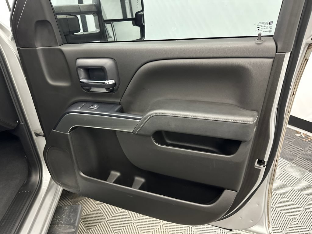 Used 2019 Chevrolet Silverado 2500 LT w/ LT Convenience Package AWD/4WD image 14