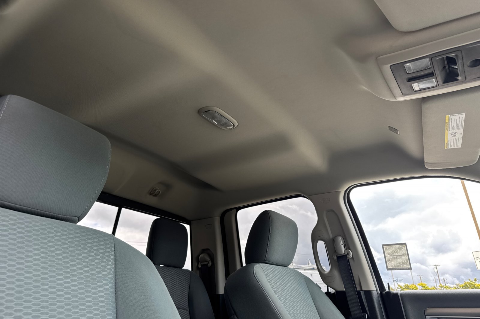 Used 2018 RAM 1500 Classic SLT RWD image 16