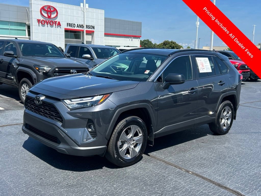 Used 2025 Toyota RAV4 LE AWD/4WD video 1