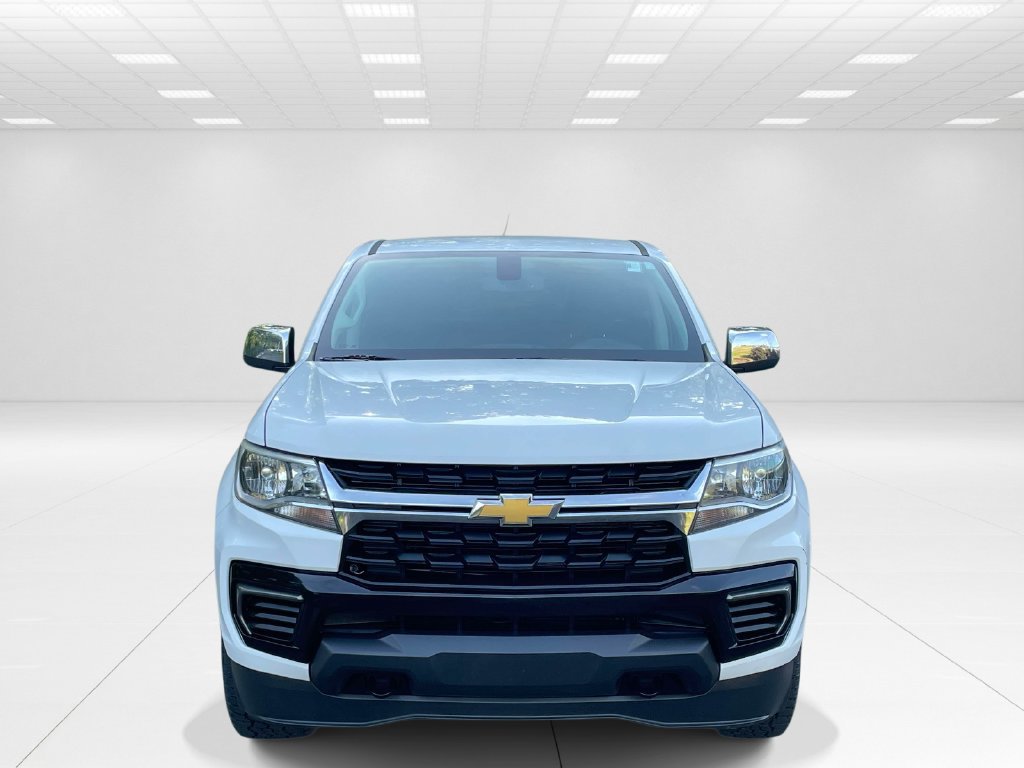 Used 2022 Chevrolet Colorado LT w/ Chrome Appearance Package AWD/4WD image 2