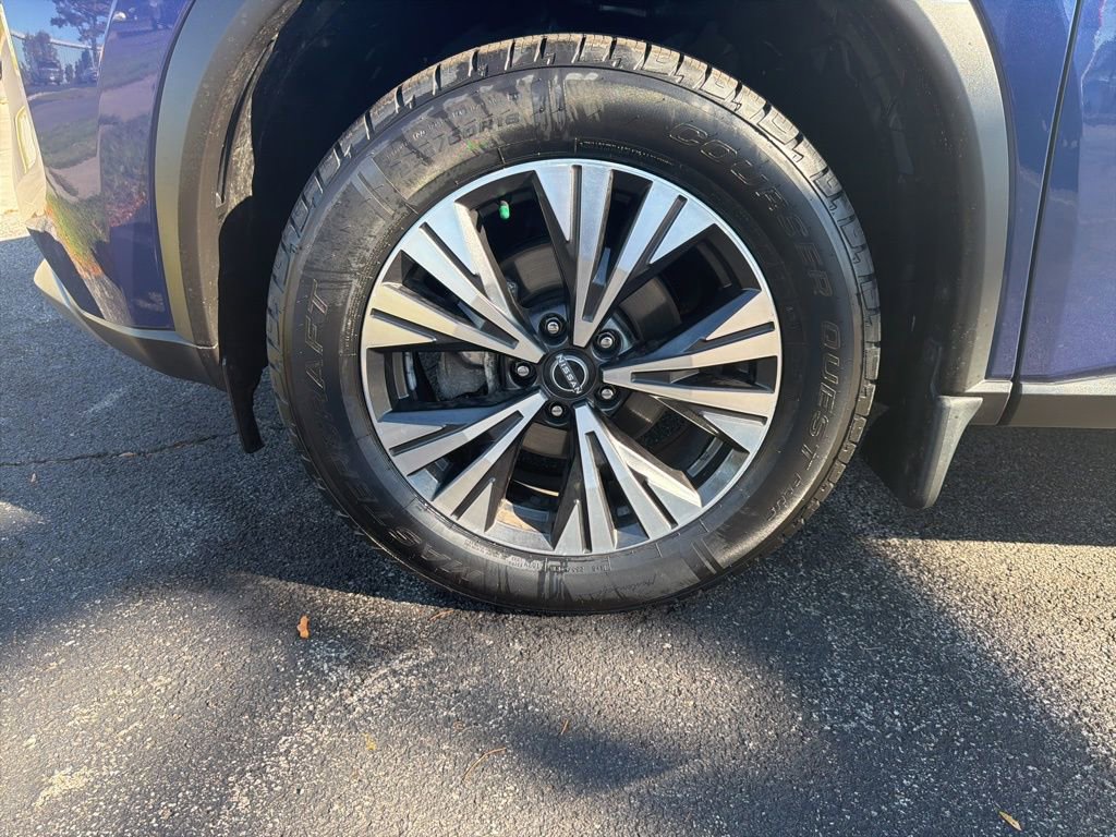 Used 2023 Nissan Rogue SV image 26