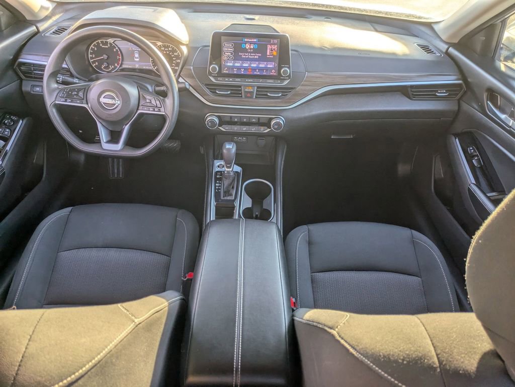Used 2023 Nissan Altima 2.5 SV image 19
