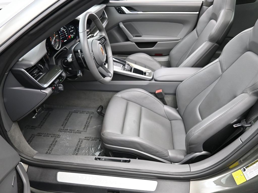 Used 2021 Porsche 911 Targa 4S w/ Sportdesign Package image 6