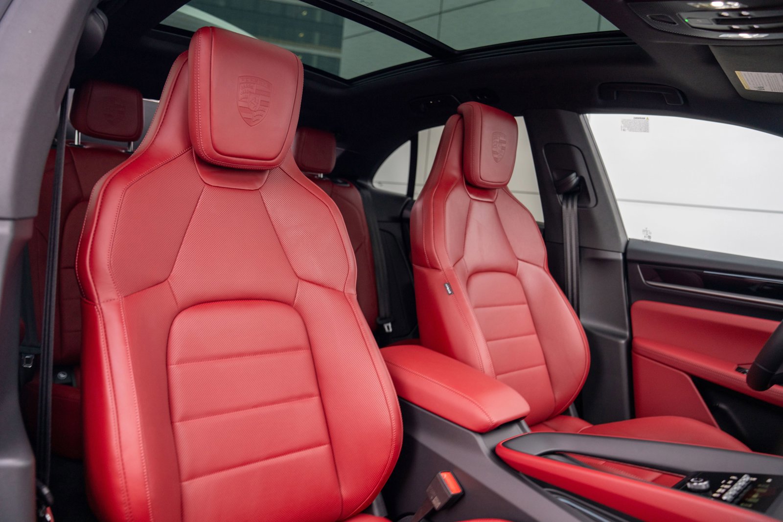 New 2026 Porsche Macan 4S Electric AWD/4WD image 27