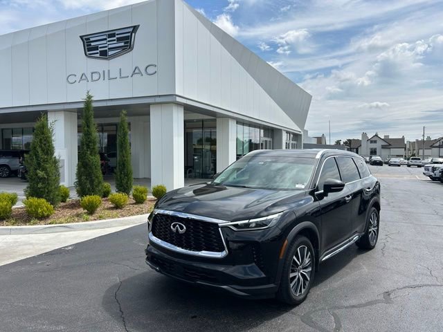 Used 2023 INFINITI QX60 Sensory w/ Vision Package AWD/4WD image 2