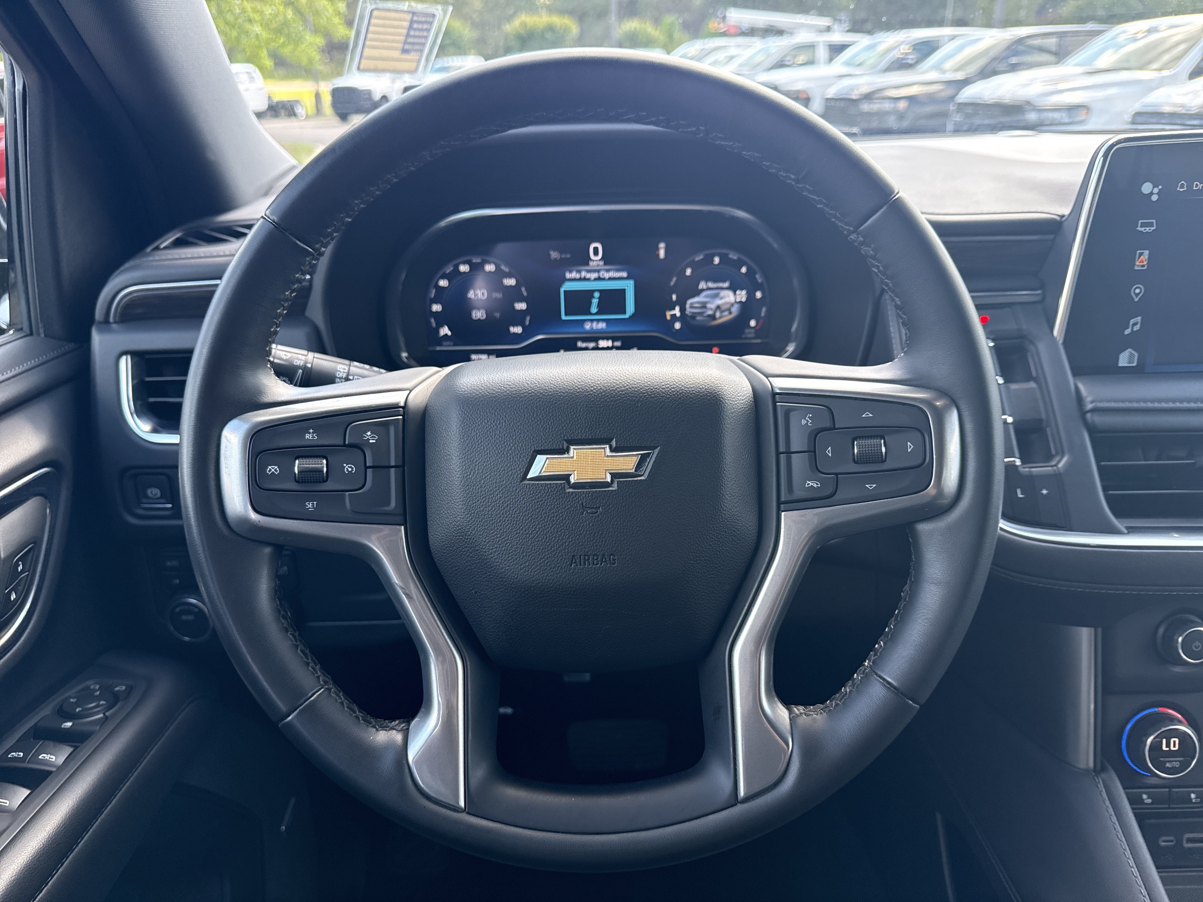 Used 2024 Chevrolet Suburban LT AWD/4WD image 27
