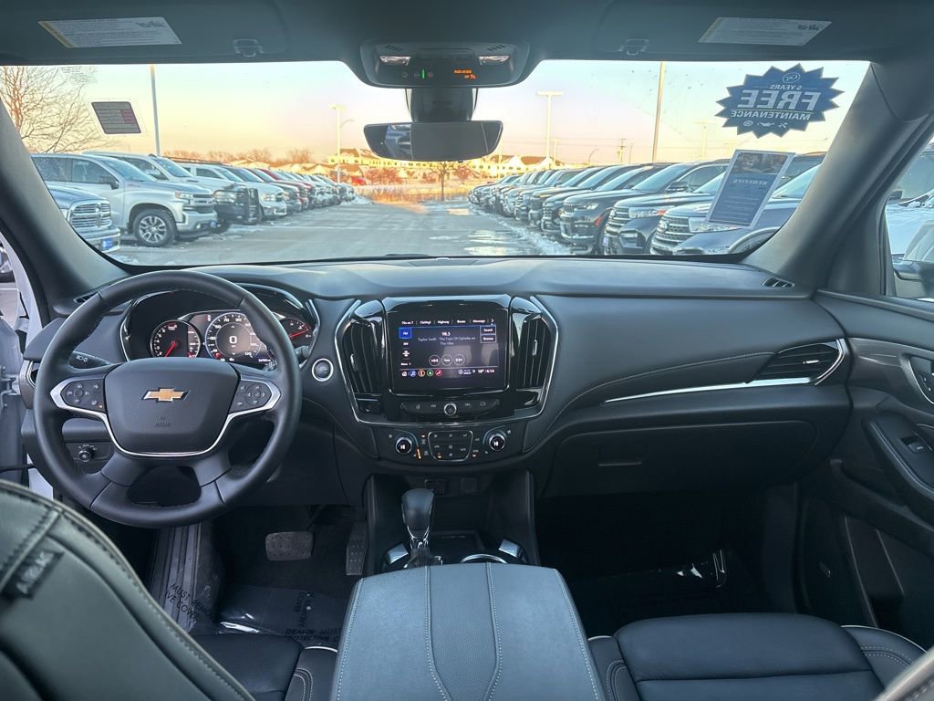 Used 2023 Chevrolet Traverse Premier image 39