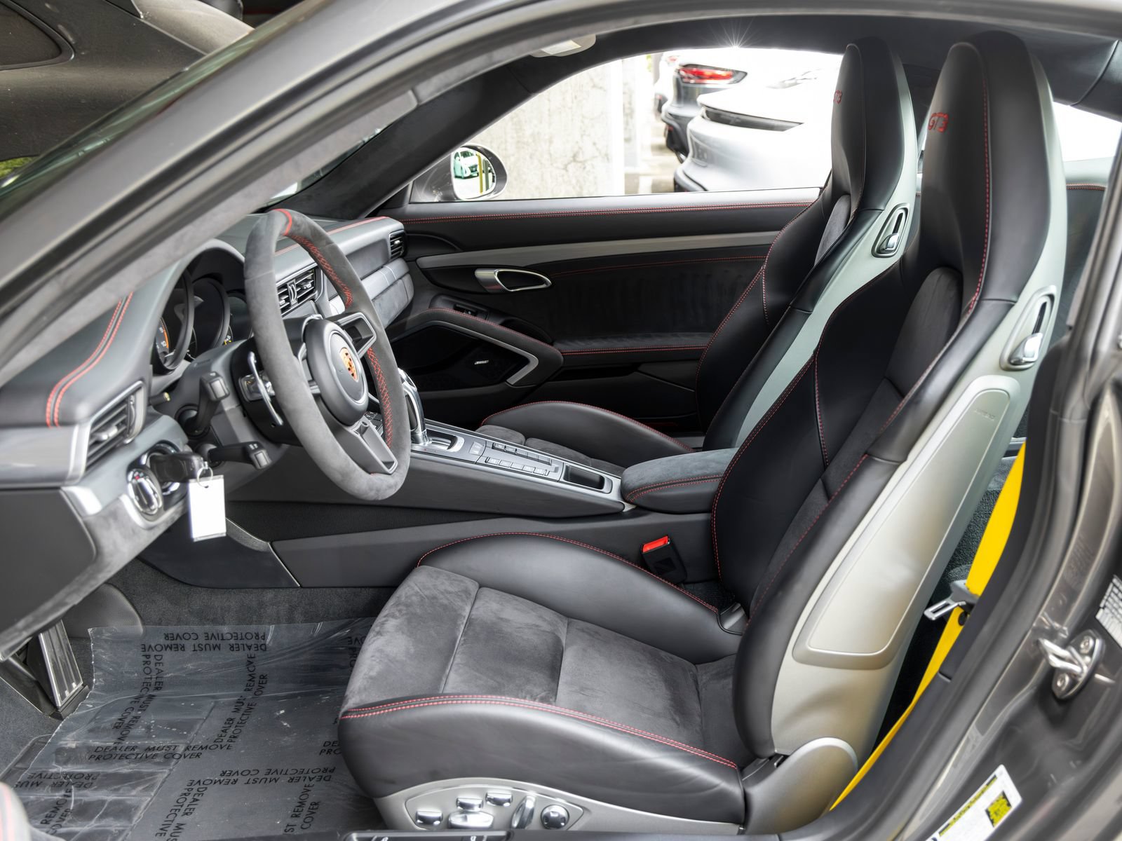 Certified 2018 Porsche 911 GT3 RWD image 33