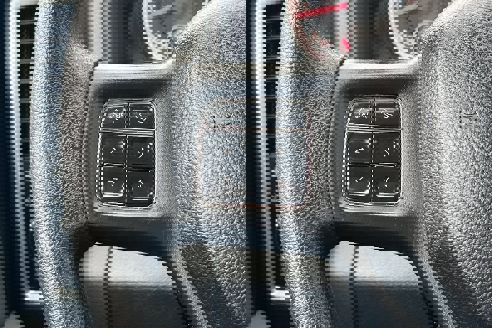 Used 2013 RAM 1500 Classic SLT w/ Remote Start & Security Group image 27