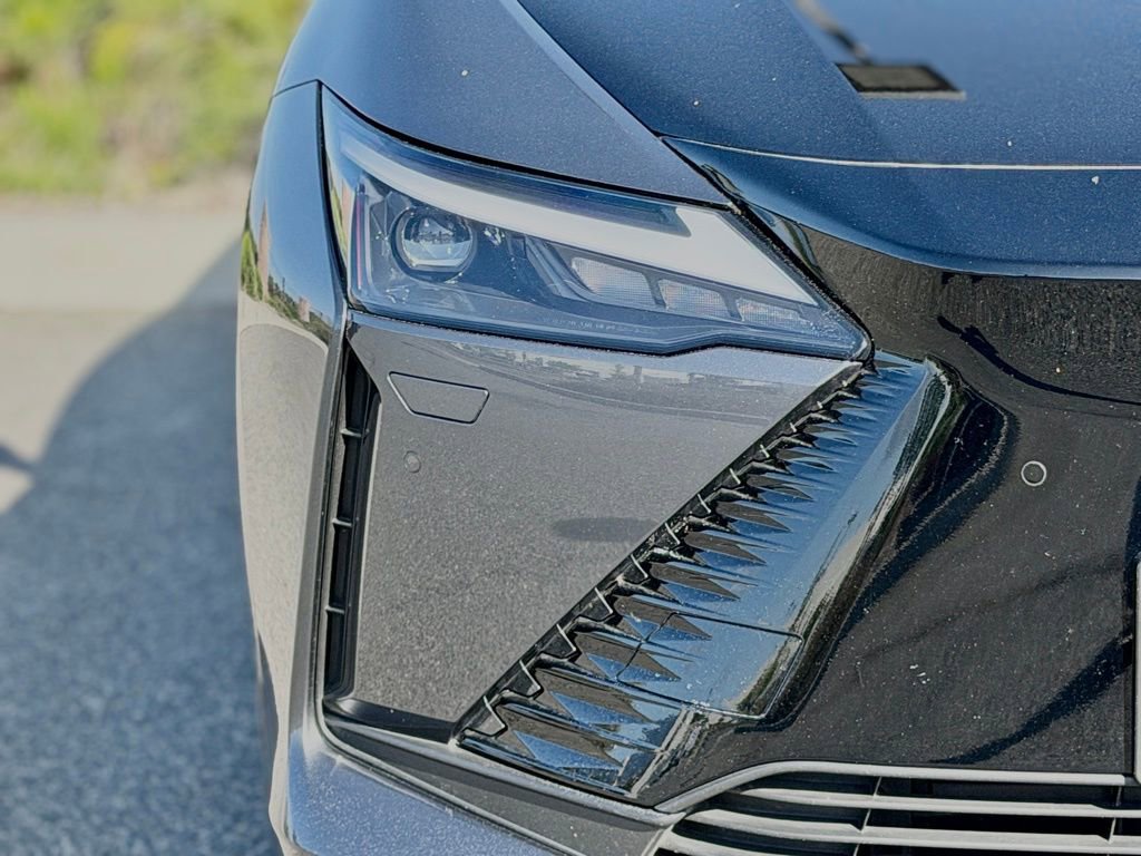 Used 2024 Lexus RZ 300e Premium w/ Technology Package FWD image 7