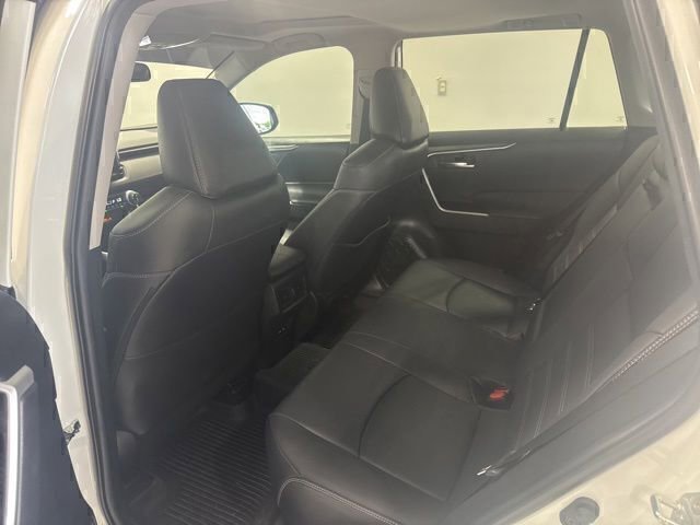 Used 2021 Toyota RAV4 XLE Premium FWD image 17