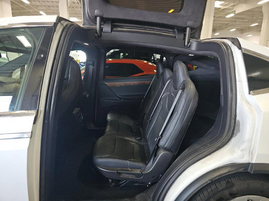 Used 2018 Tesla Model X 75D AWD/4WD image 6