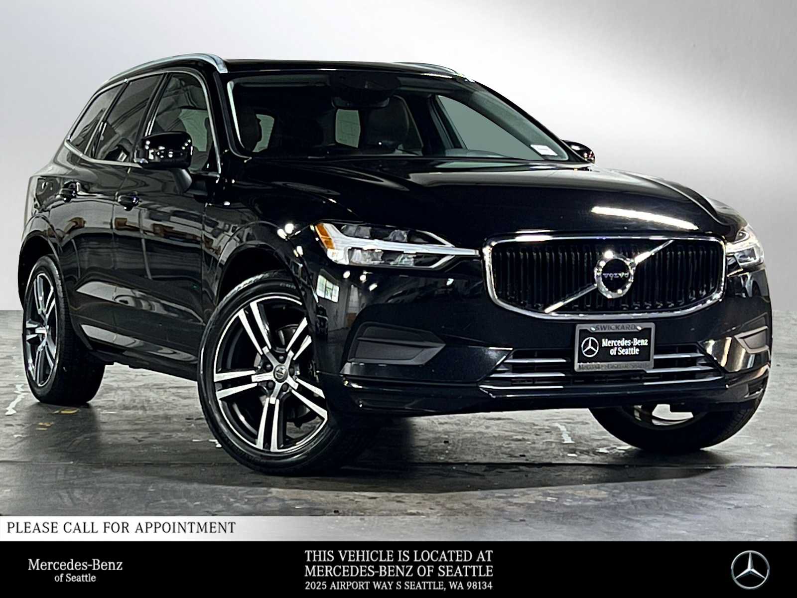 Used 2019 Volvo XC60 T5 Momentum w/ Protection Package Premier AWD/4WD image 1