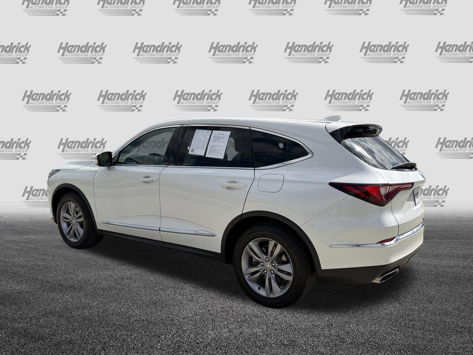 Used 2023 Acura MDX SH-AWD image 8
