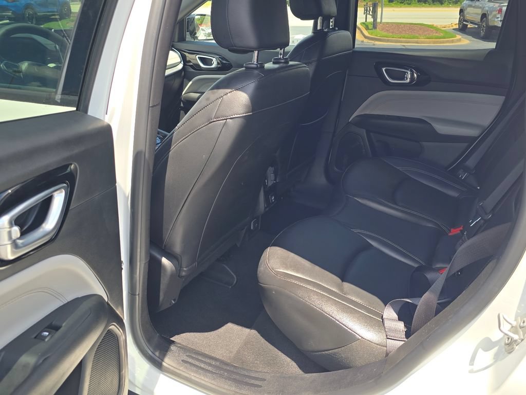 Used 2025 Jeep Compass Limited AWD/4WD image 10