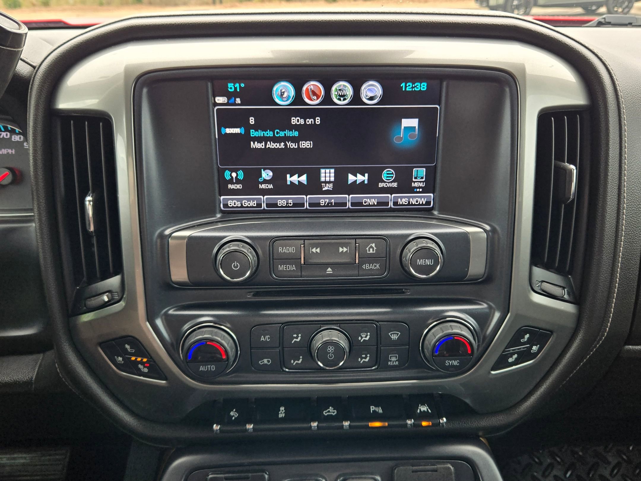 Used 2018 Chevrolet Silverado 1500 LTZ w/ Texas Edition image 15
