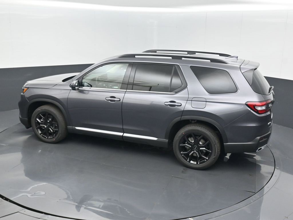 New 2025 Honda Pilot Touring image 15
