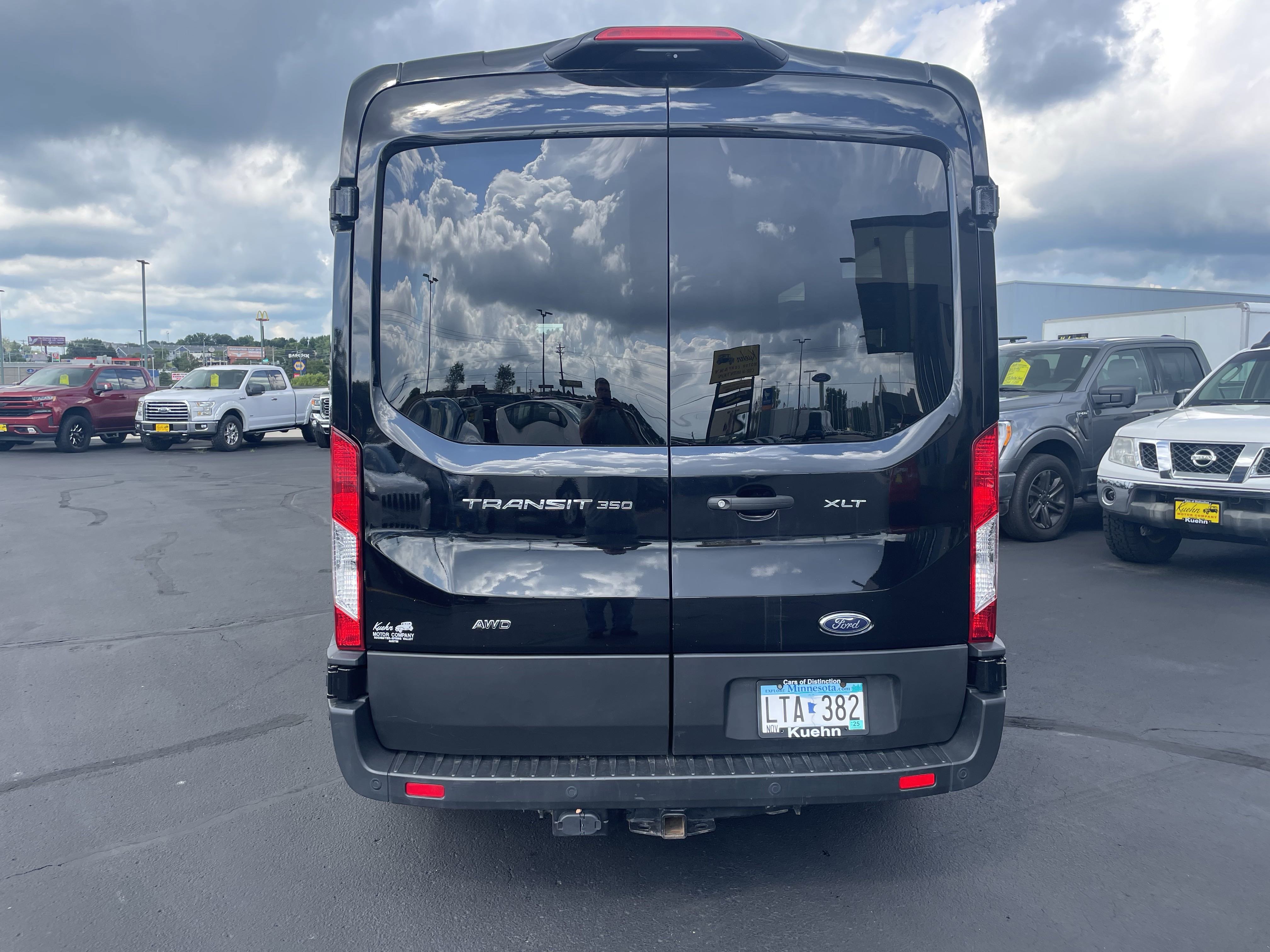 Used 2023 Ford Transit 350 XLT image 4