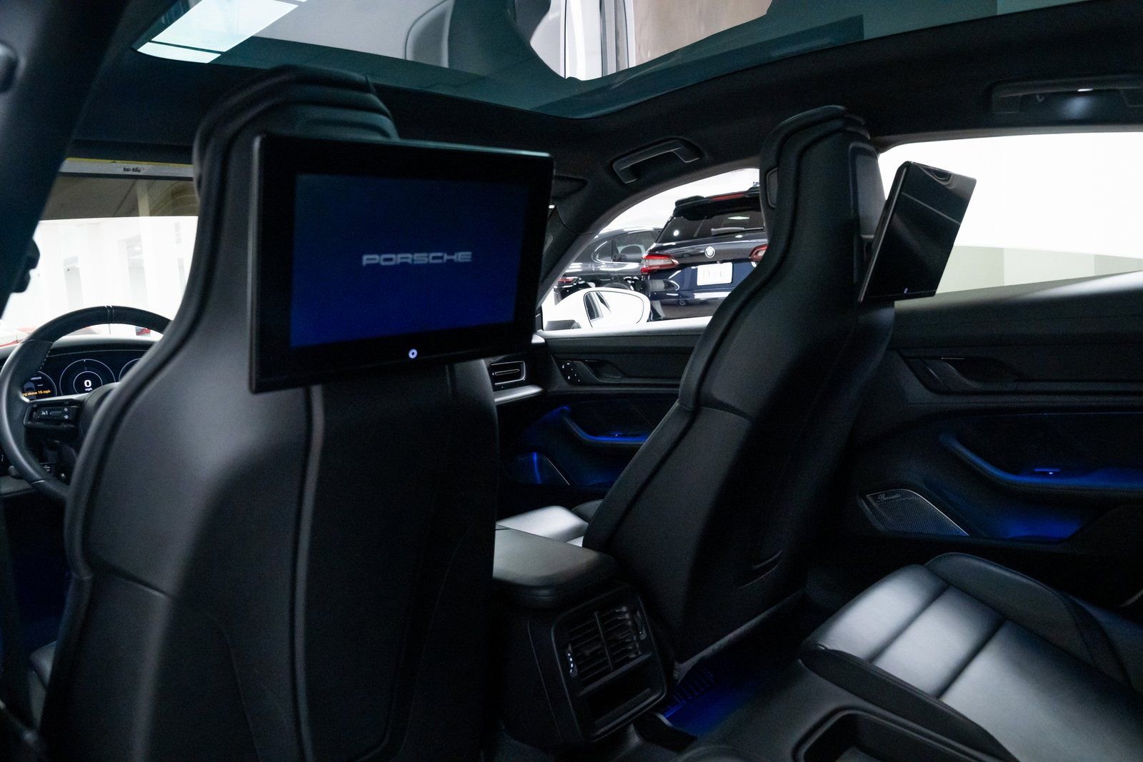 Used 2022 Porsche Taycan 4S image 22