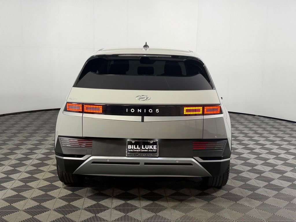 Used 2024 Hyundai Ioniq 5 SEL RWD image 10