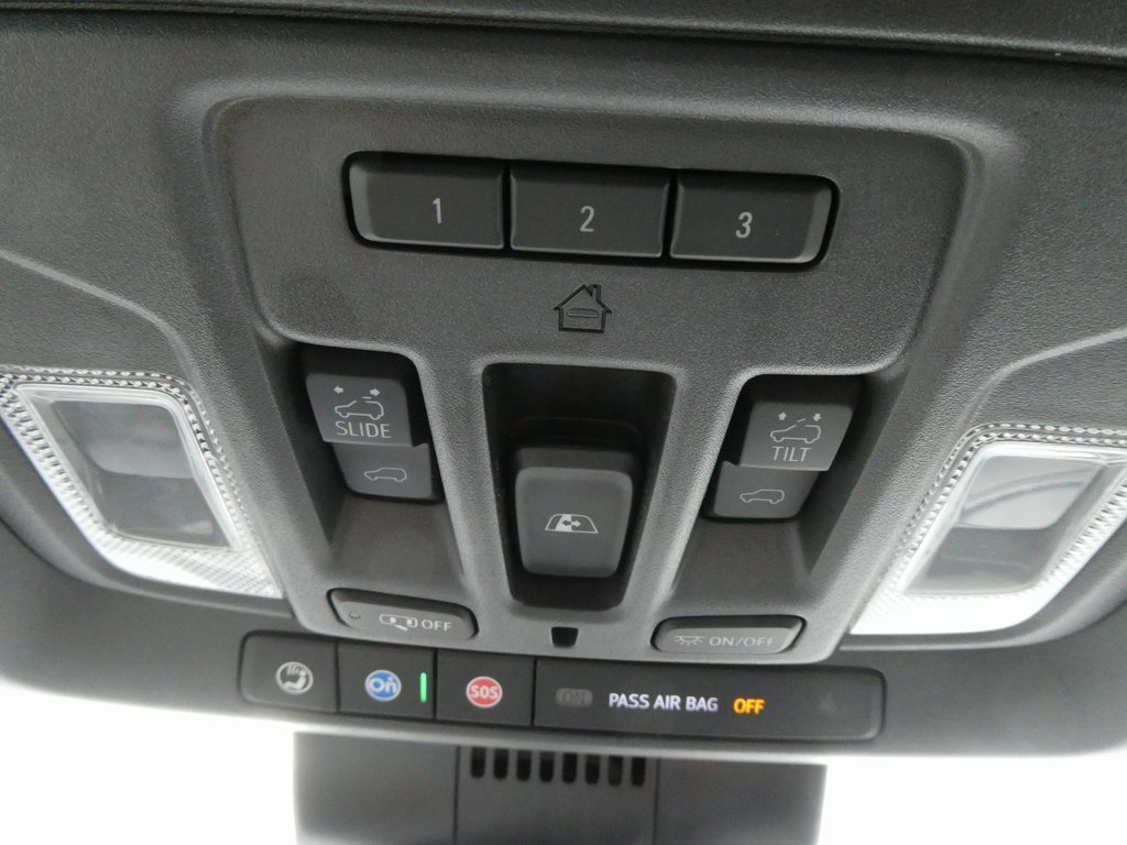 Certified 2024 Chevrolet Silverado 2500 High Country w/ Technology Package image 35