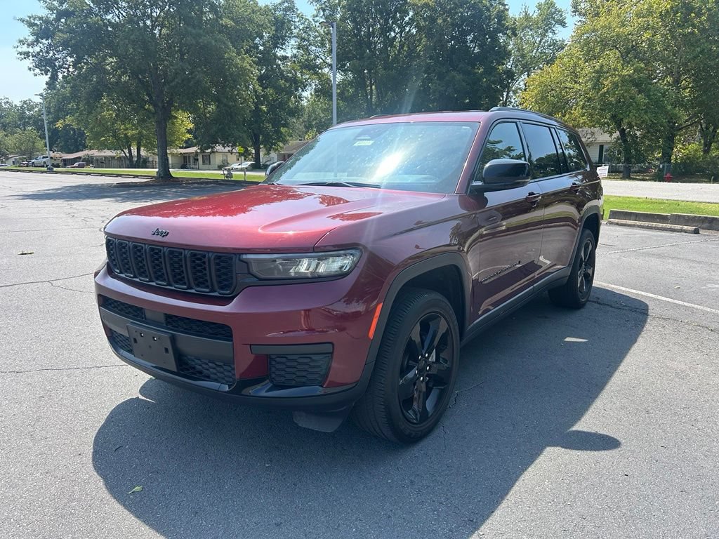 Used 2023 Jeep Grand Cherokee L Laredo AWD/4WD image 3