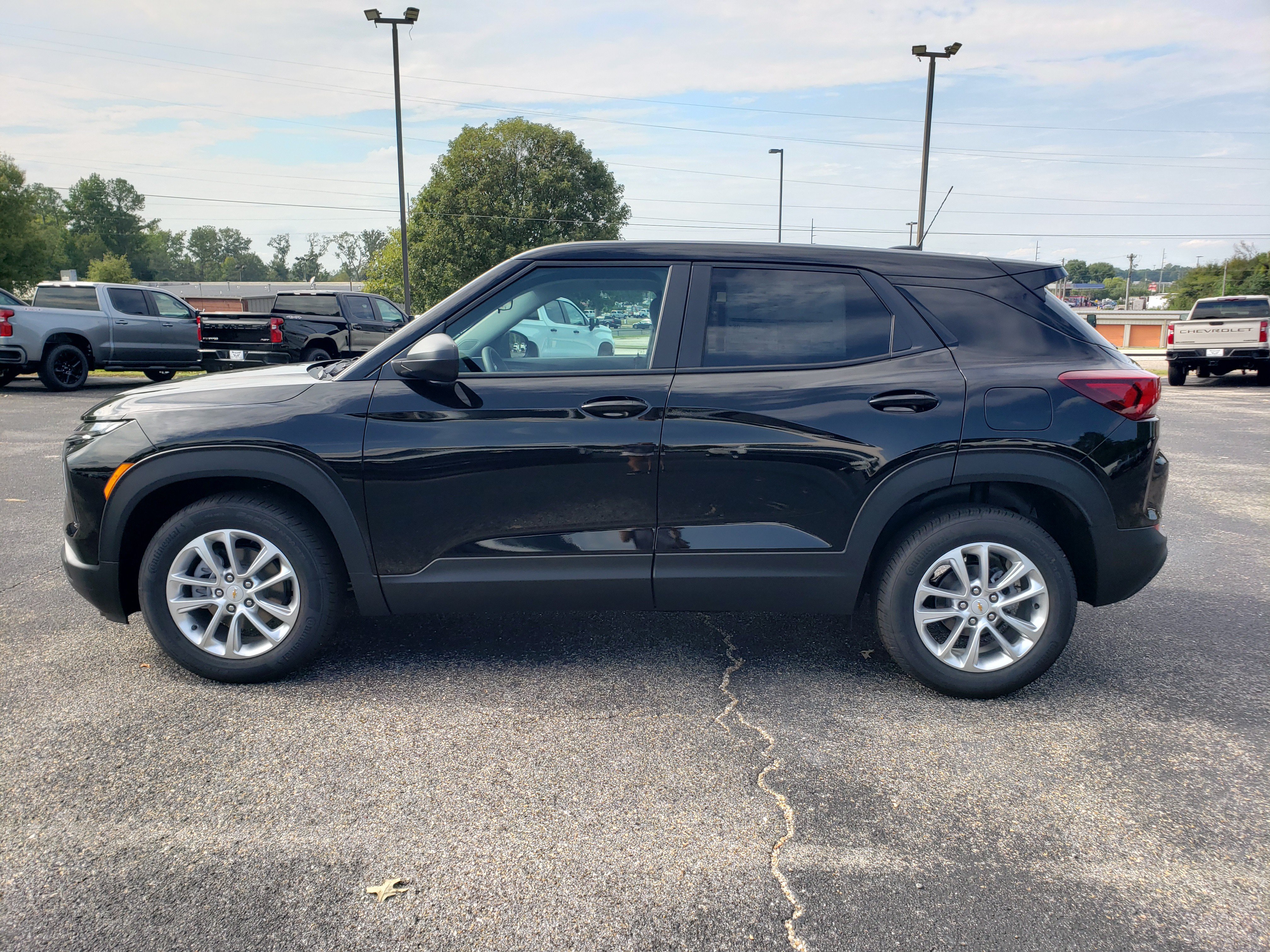 New 2026 Chevrolet TrailBlazer LS w/ LS Convenience Package FWD image 6