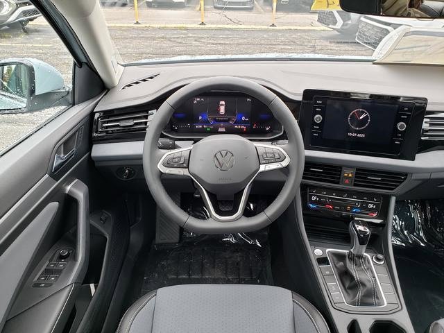 New 2026 Volkswagen Jetta SE image 9