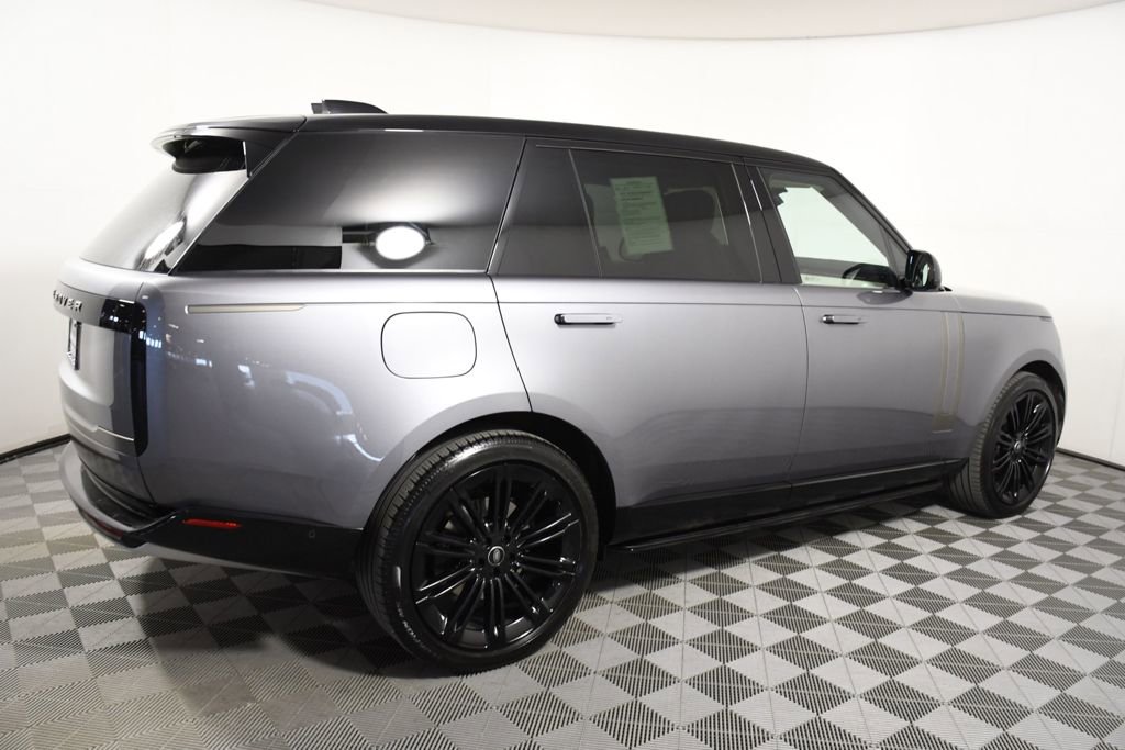 Used 2025 Land Rover Range Rover Long Wheelbase SE AWD/4WD image 7