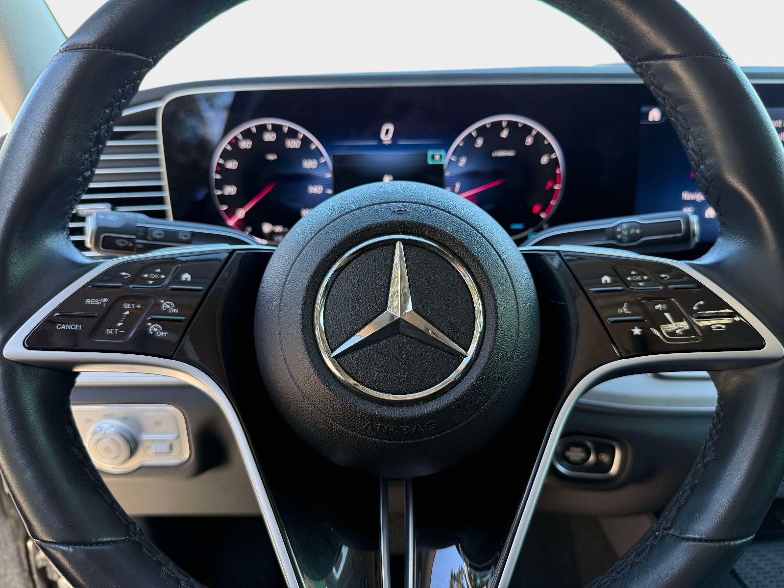 Used 2024 Mercedes-Benz GLE 350 4MATIC image 51