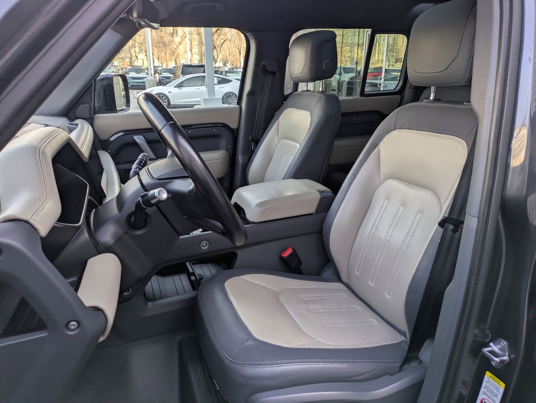 Used 2022 Land Rover Defender 110 X-Dynamic HSE image 26