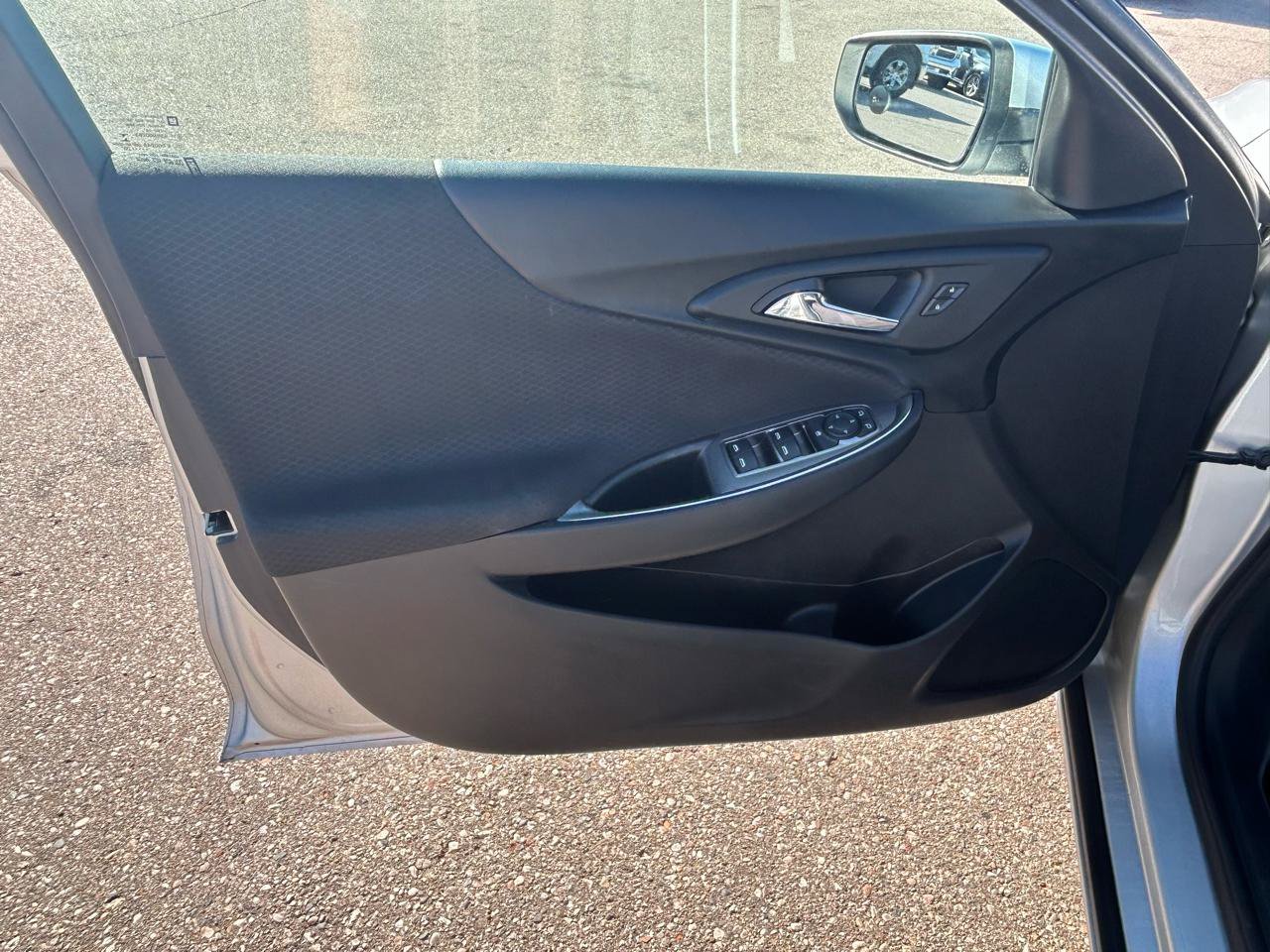 Used 2020 Chevrolet Malibu LT FWD image 10