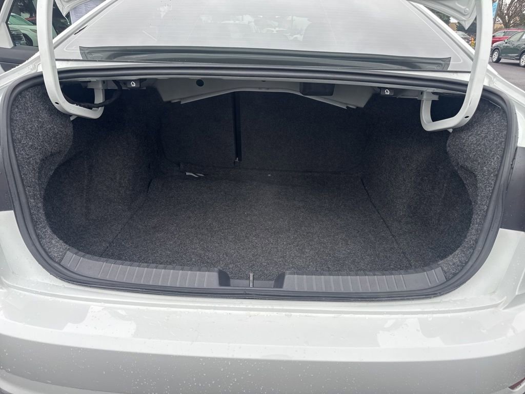 Used 2019 Volkswagen Jetta GLI image 12