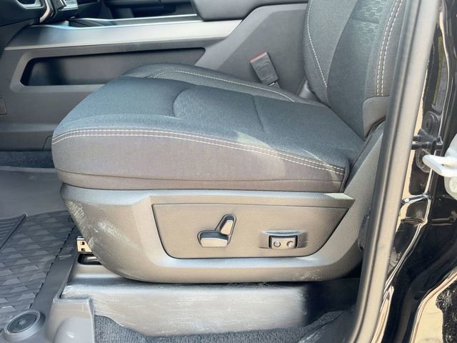 New 2025 RAM 2500 Big Horn AWD/4WD image 13