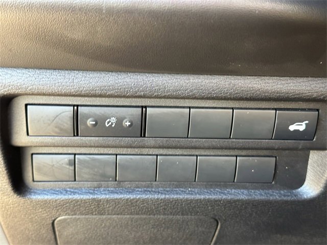 Used 2024 Mitsubishi Outlander SE image 19