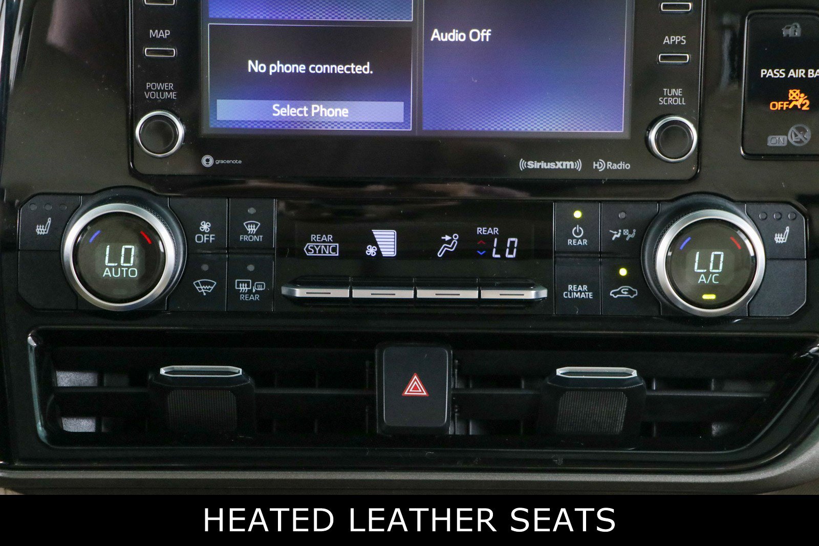 Used 2022 Toyota Highlander XLE FWD image 20