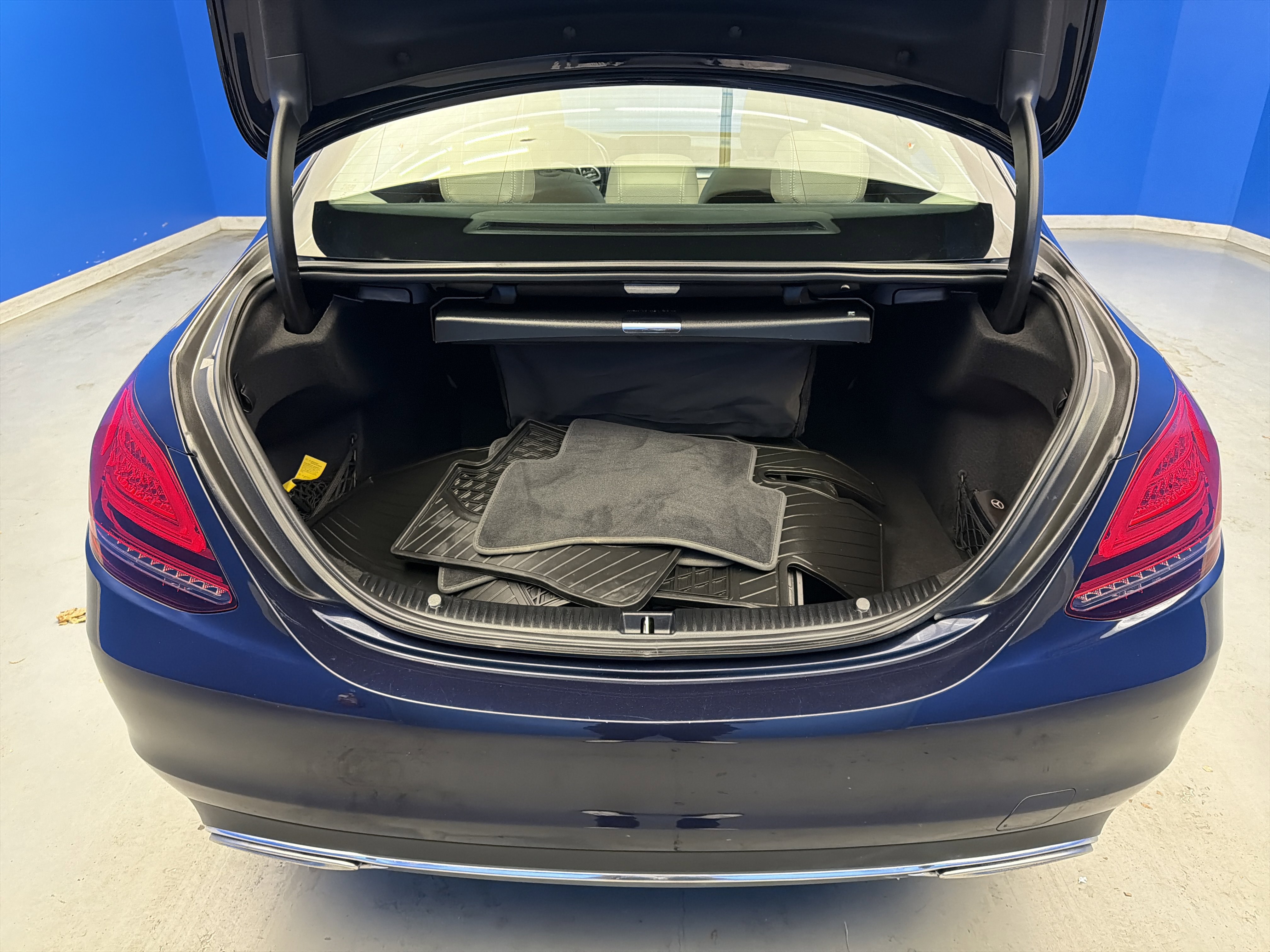 Used 2020 Mercedes-Benz C 300 4MATIC Sedan image 31