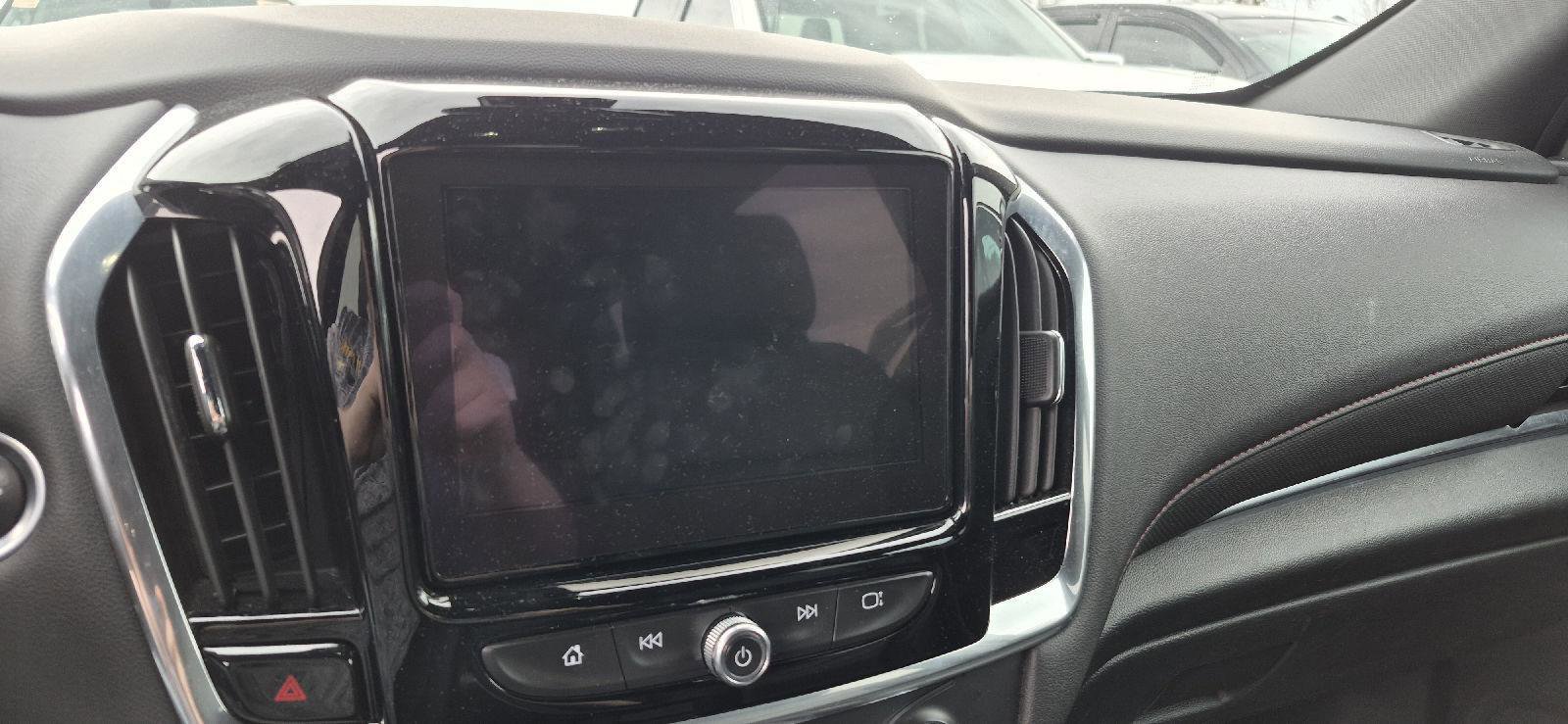 Used 2022 Chevrolet Traverse RS image 10