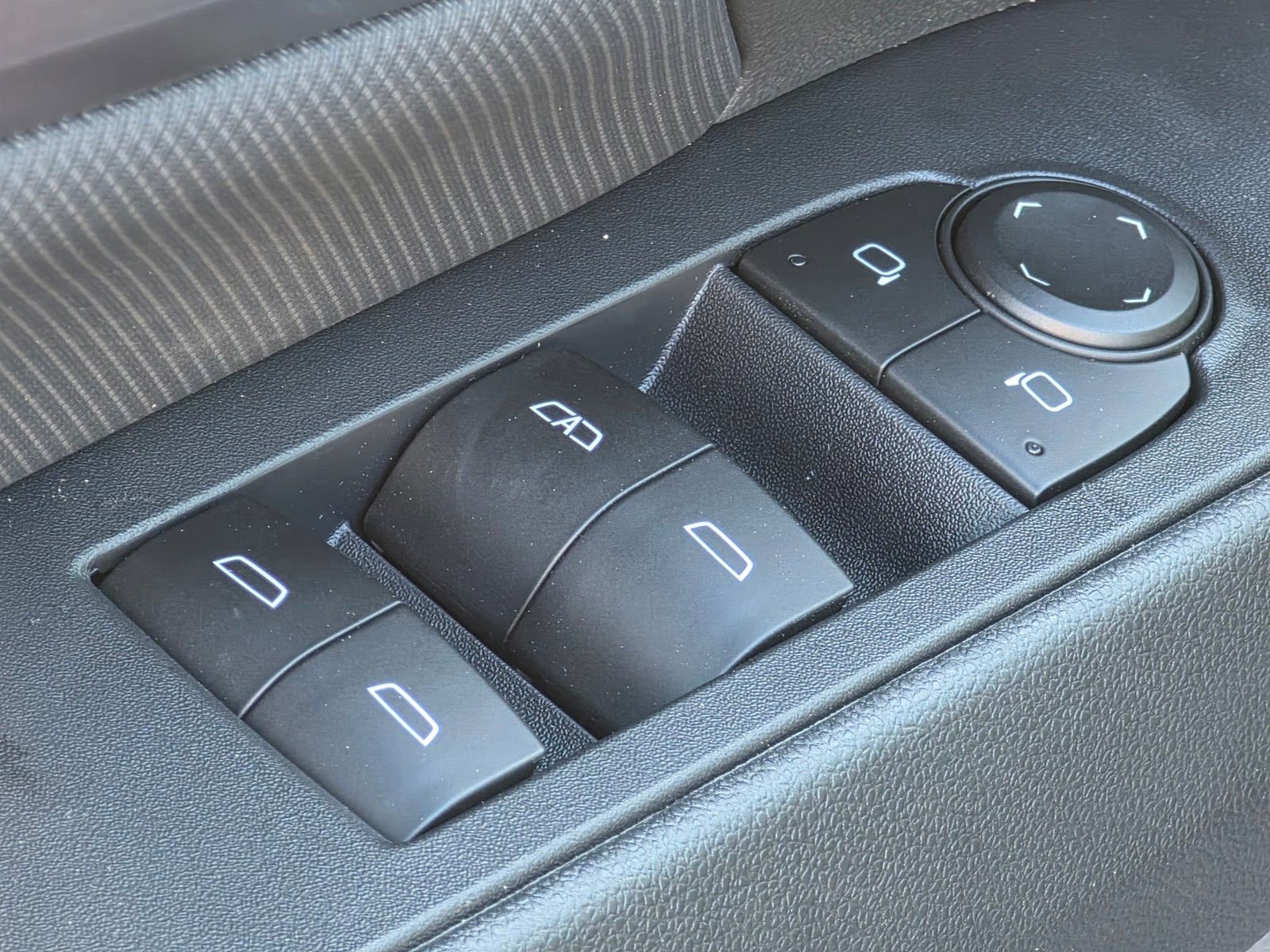 New 2026 Chevrolet Equinox EV RS image 22