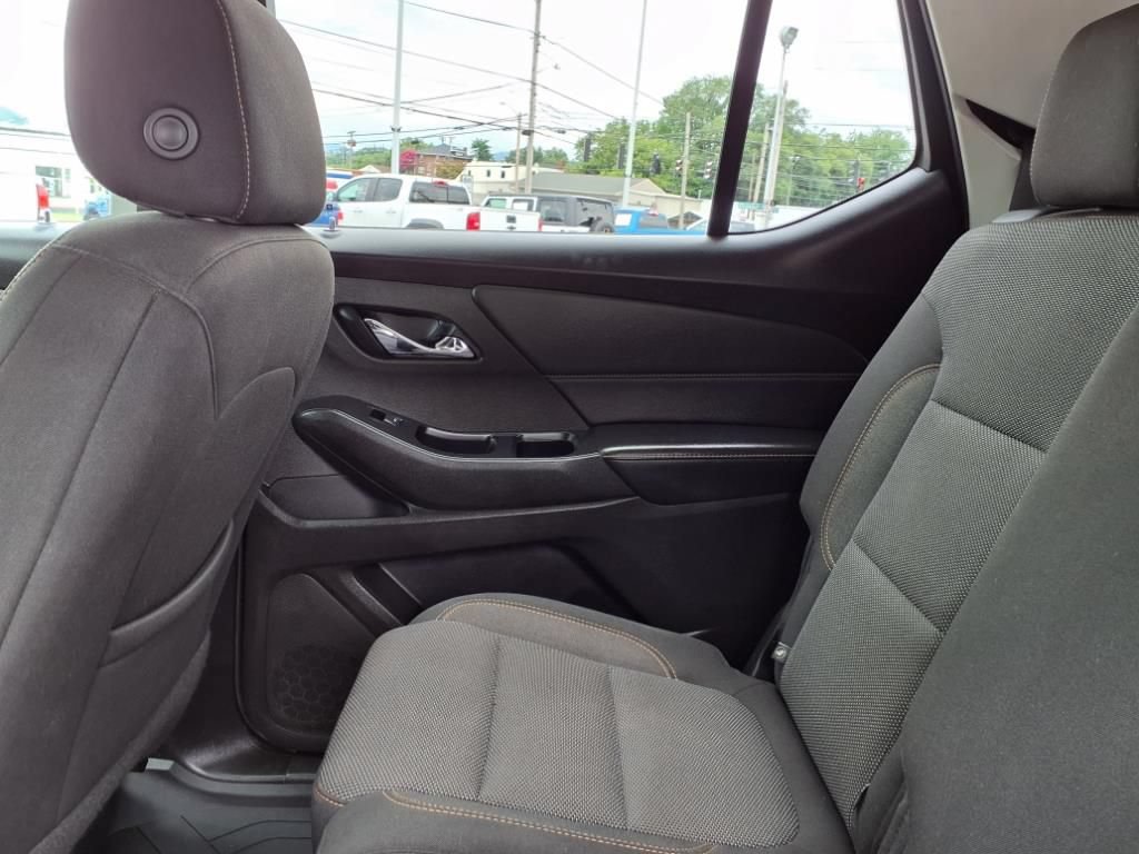 Used 2021 Chevrolet Traverse LS AWD/4WD image 30