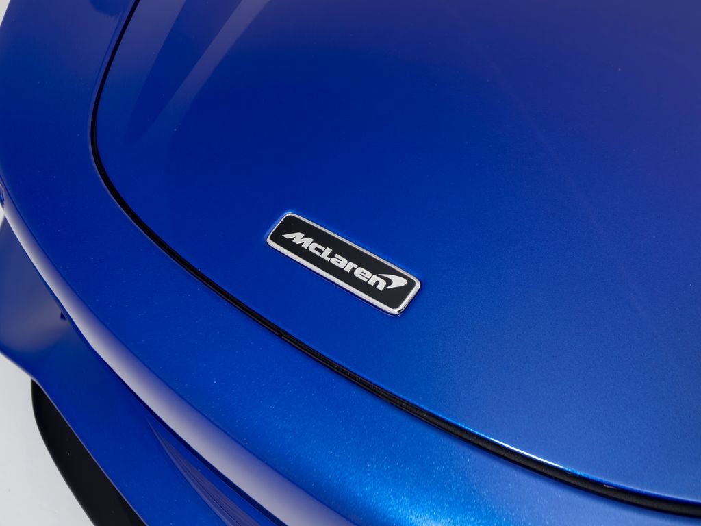 Used 2024 McLaren 750S Spider RWD image 37