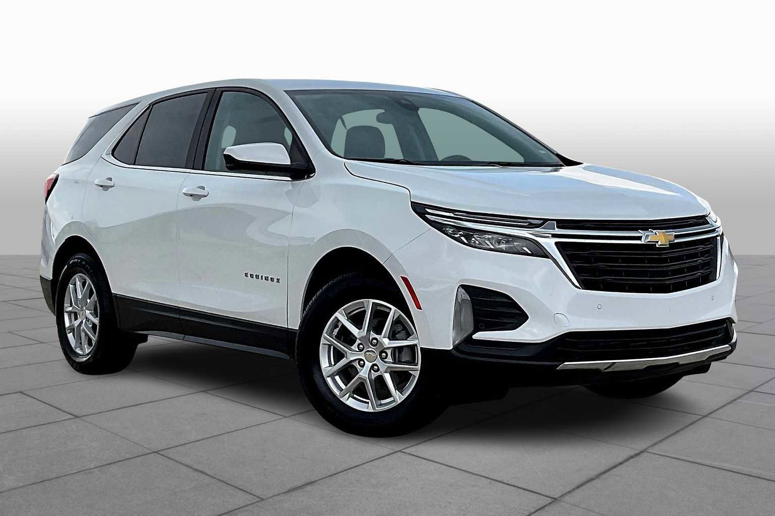 Used 2024 Chevrolet Equinox LT image 3