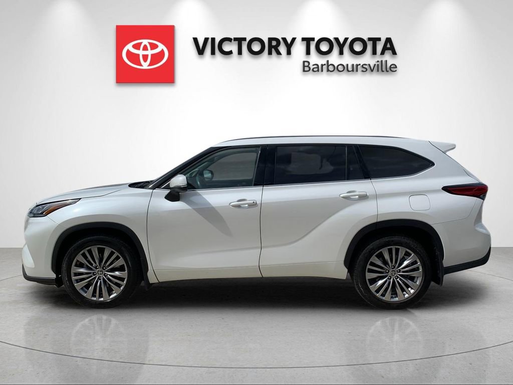 Used 2020 Toyota Highlander Platinum image 2