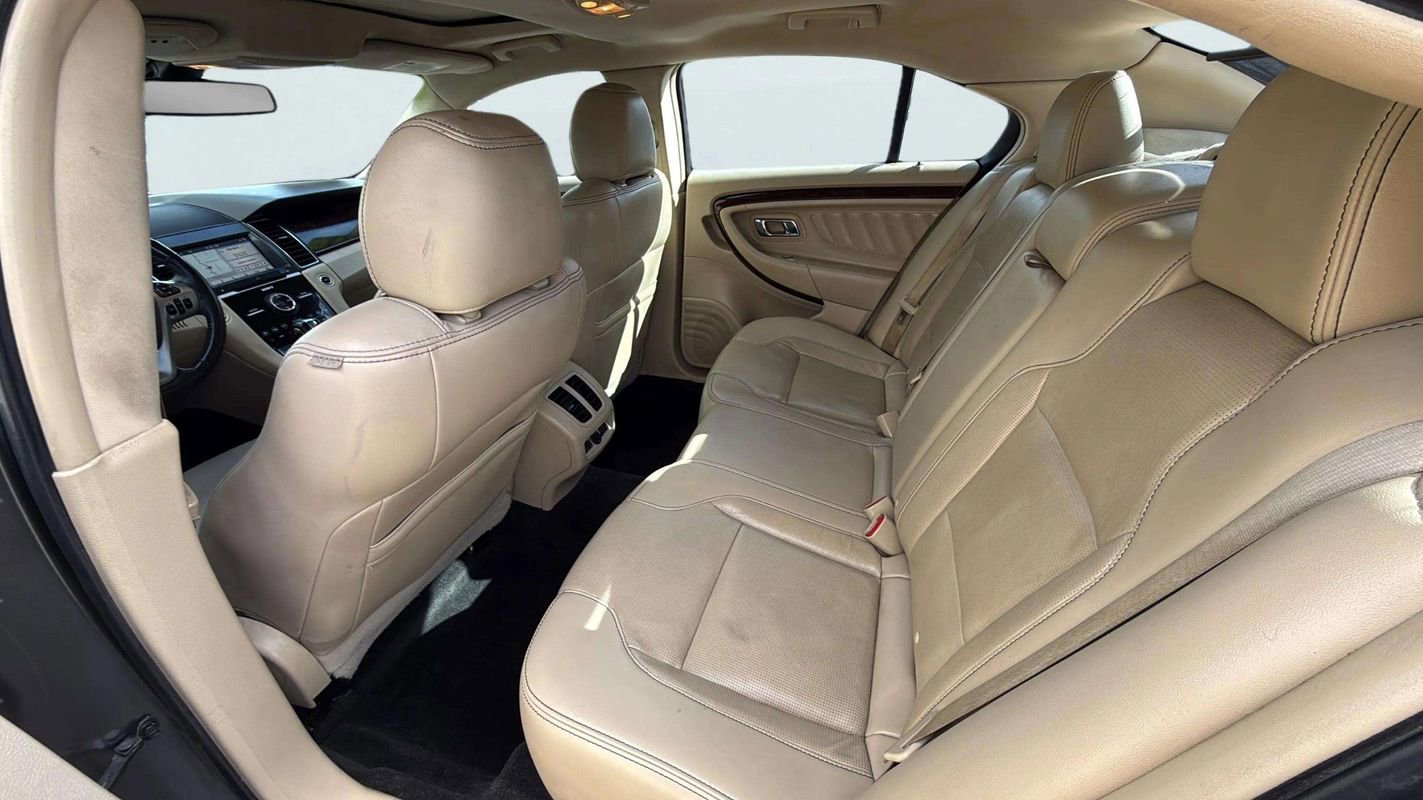 Used 2018 Ford Taurus Limited w/ Driver Assist Package image 17